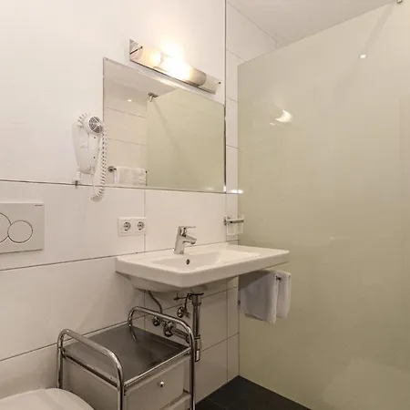 Amazing In Lngenfeld With Wifi And 1 Bedrooms *